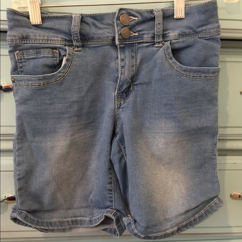 Harmony & Havoc Bermuda Shorts Size 9